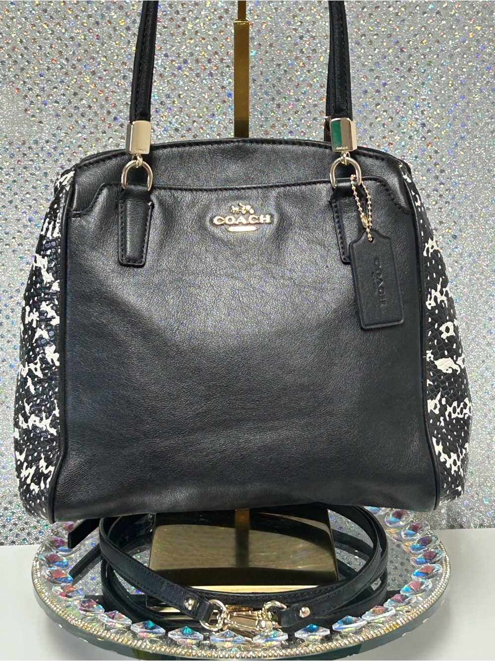 Coach Minetta Black Leather Satchel w/ Blk & Wht Sides Approx. 12 x 9.5 x 3